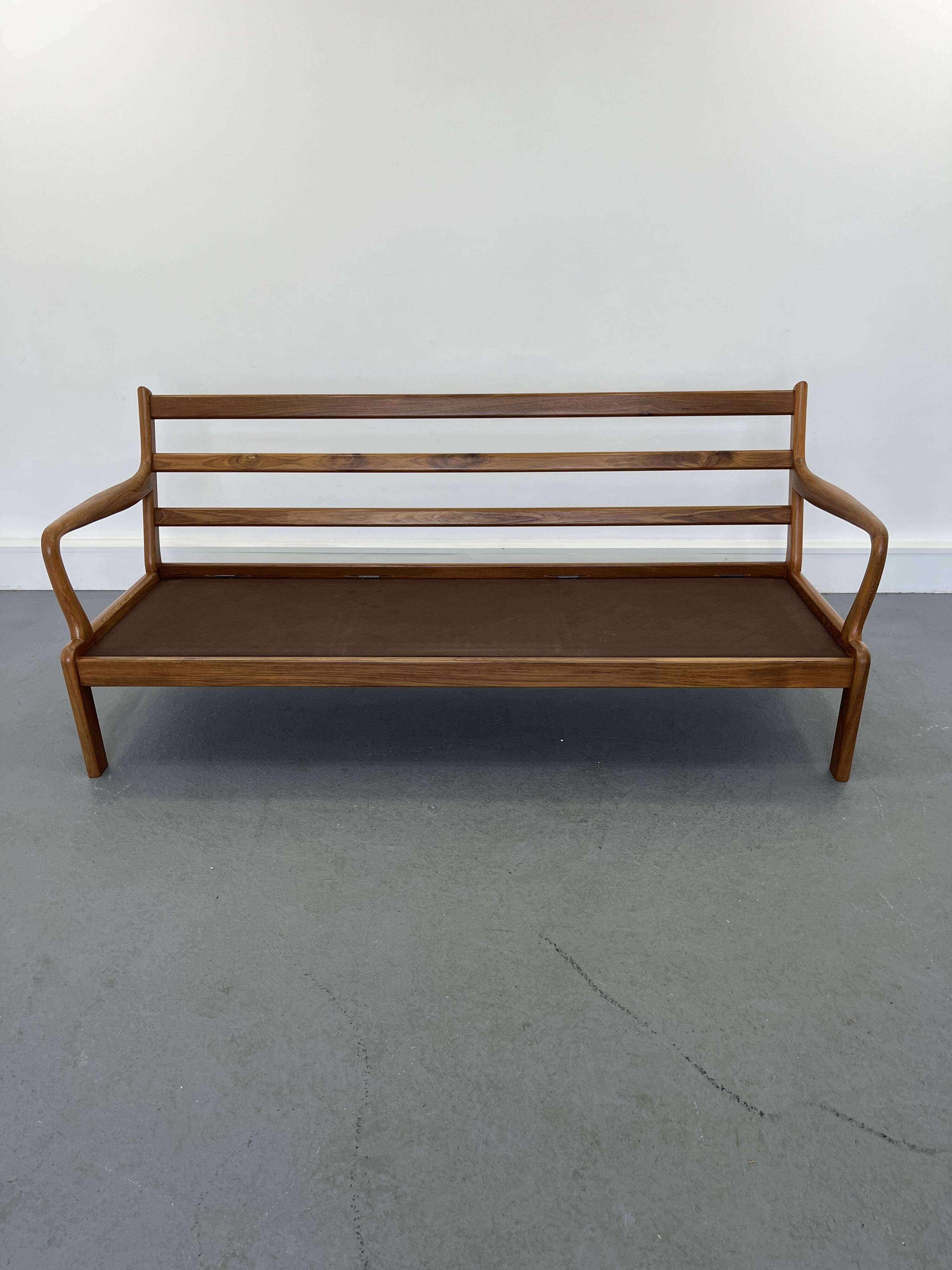 Teak sofa from Olsen & Laursen 1960s