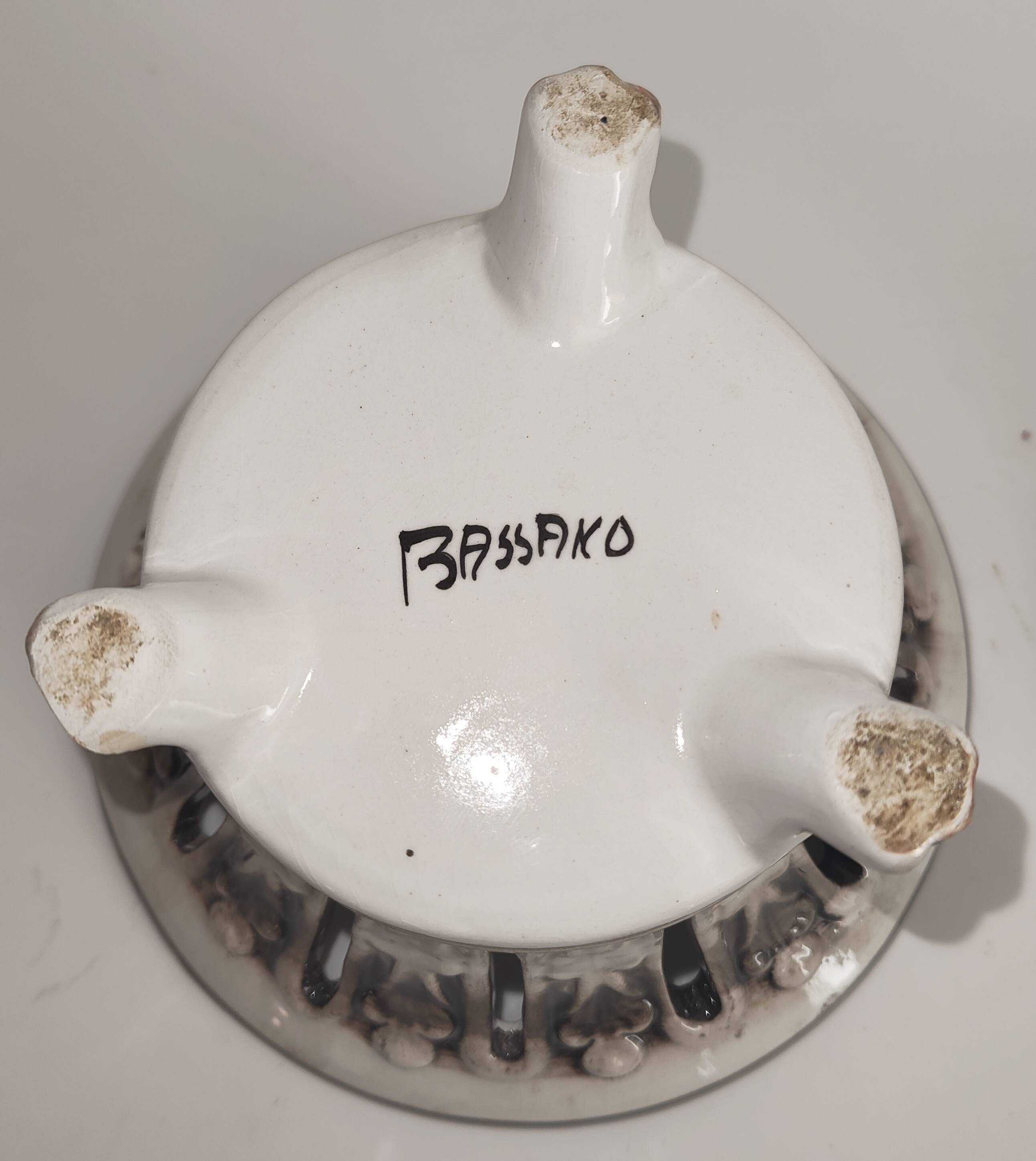 Italian ceramic bonbonnière from Bassano, with raised floral decoration.