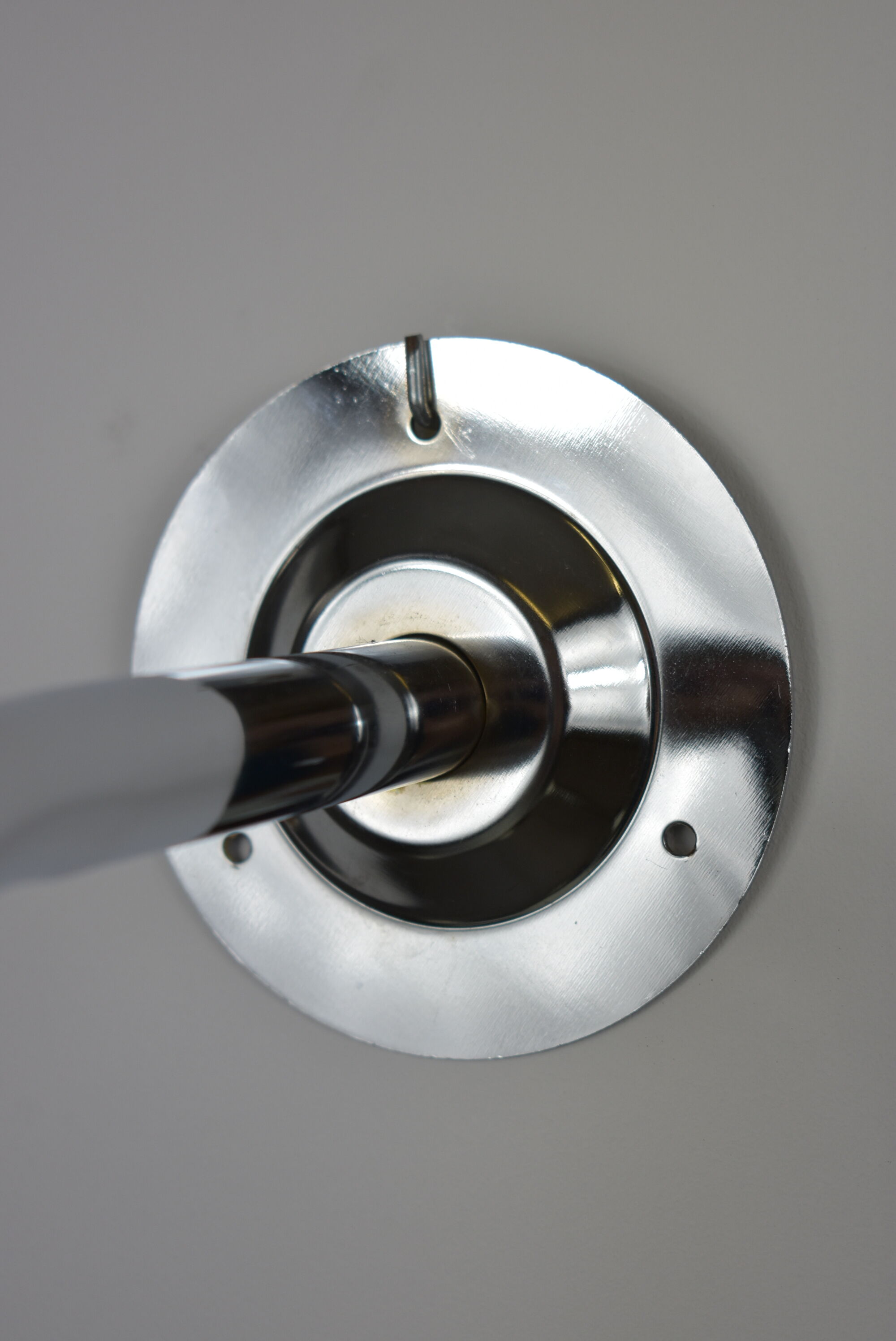 Sputnik white coats singikd n1