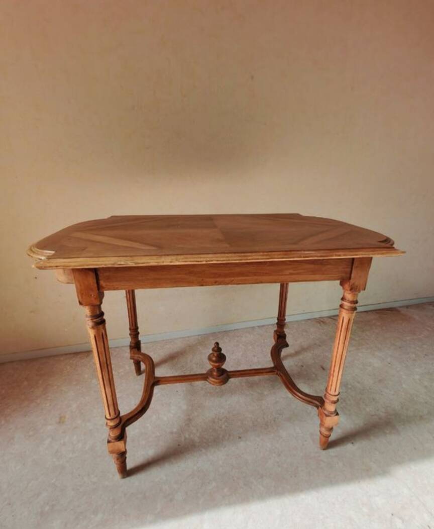 Élégante Table / Petit Bureau Vintage en Bois Marqueté