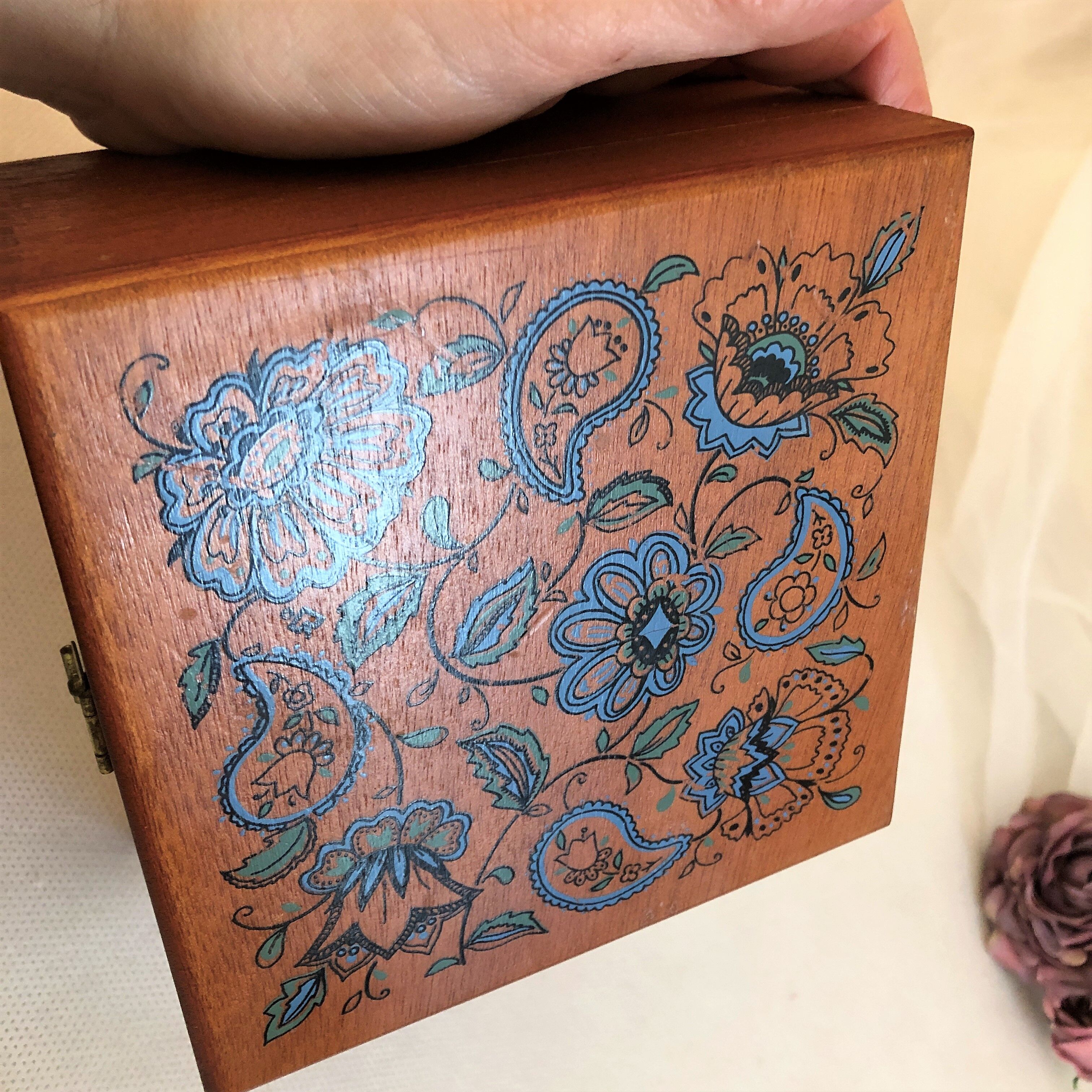 Wooden box