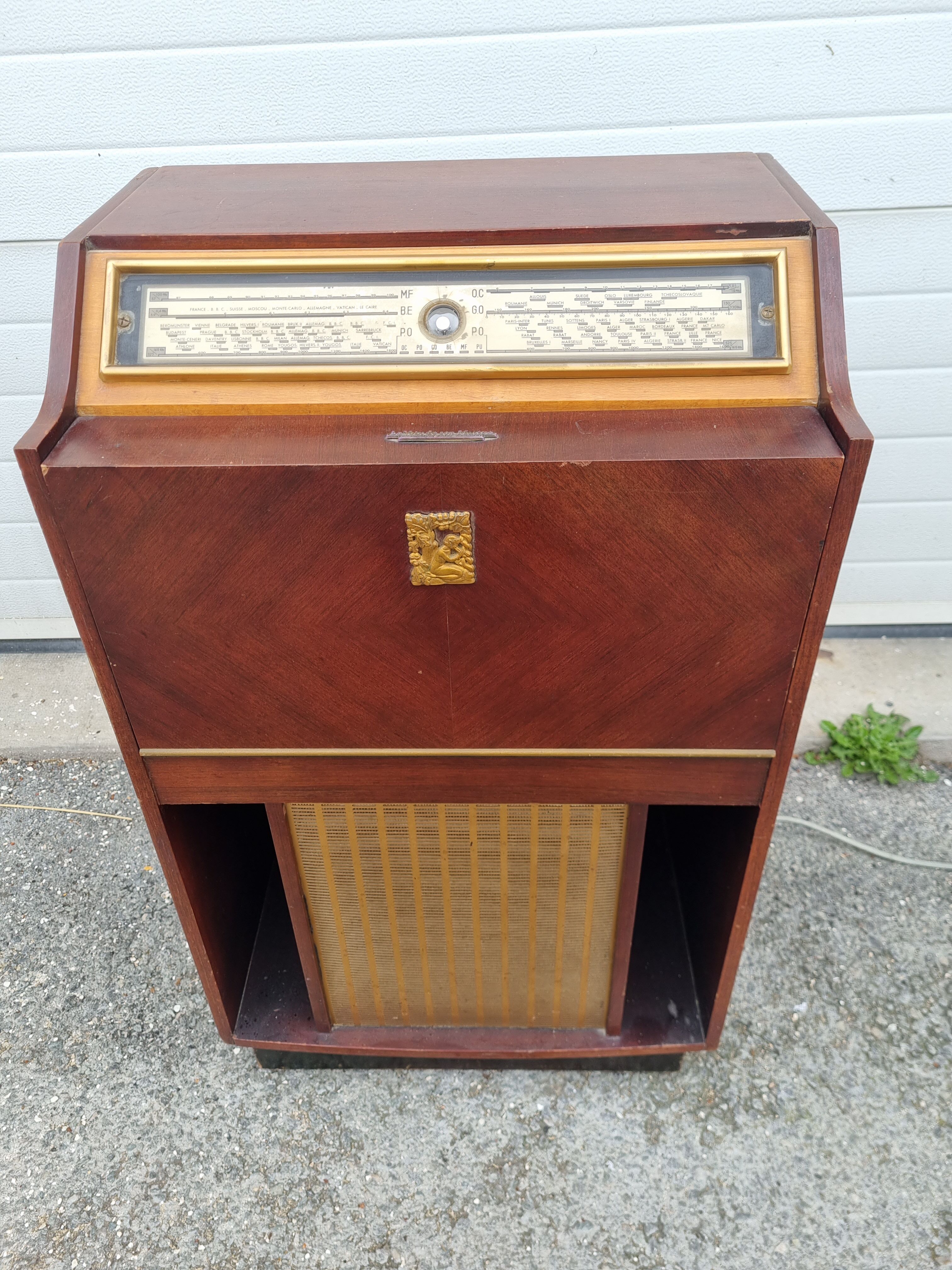 Hi-fi unit the voice of his master from 1940/50
