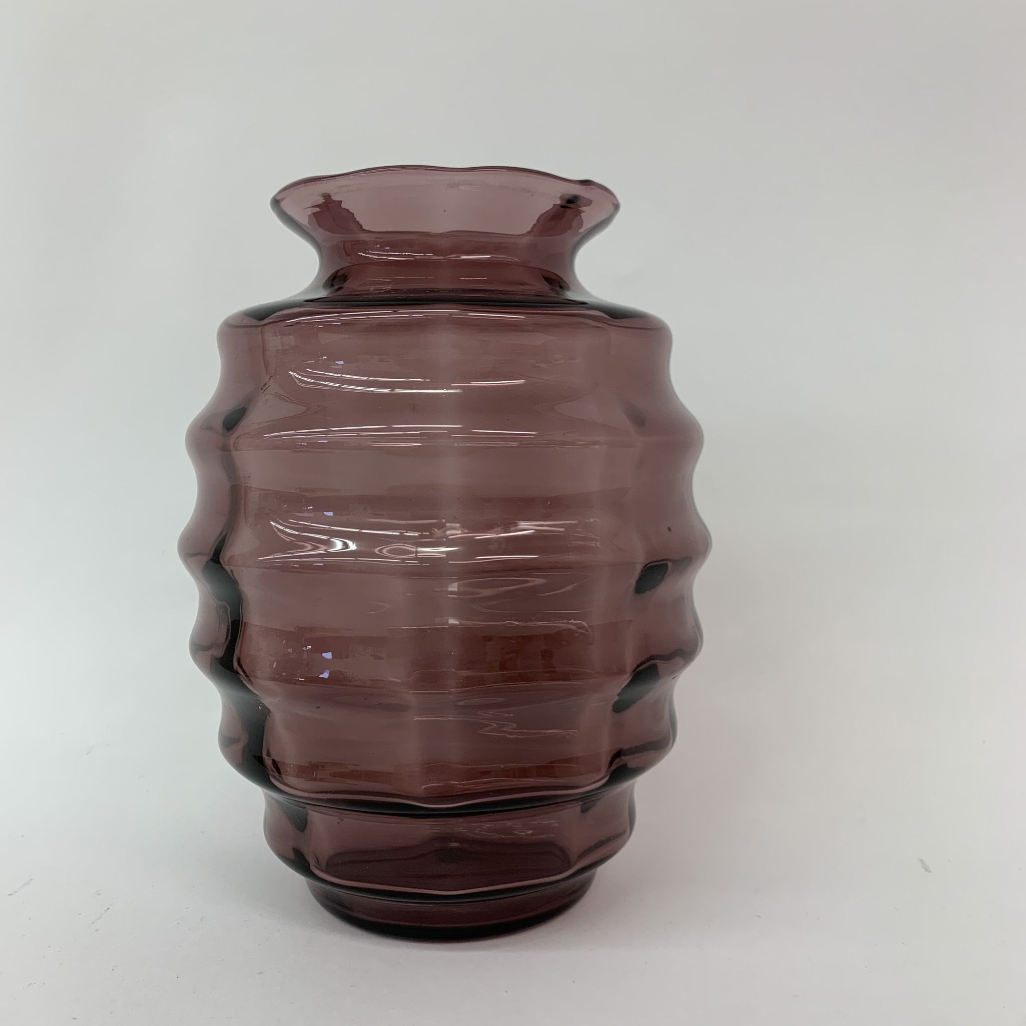 Vase Art déco Doyen en verre violet, années 1930