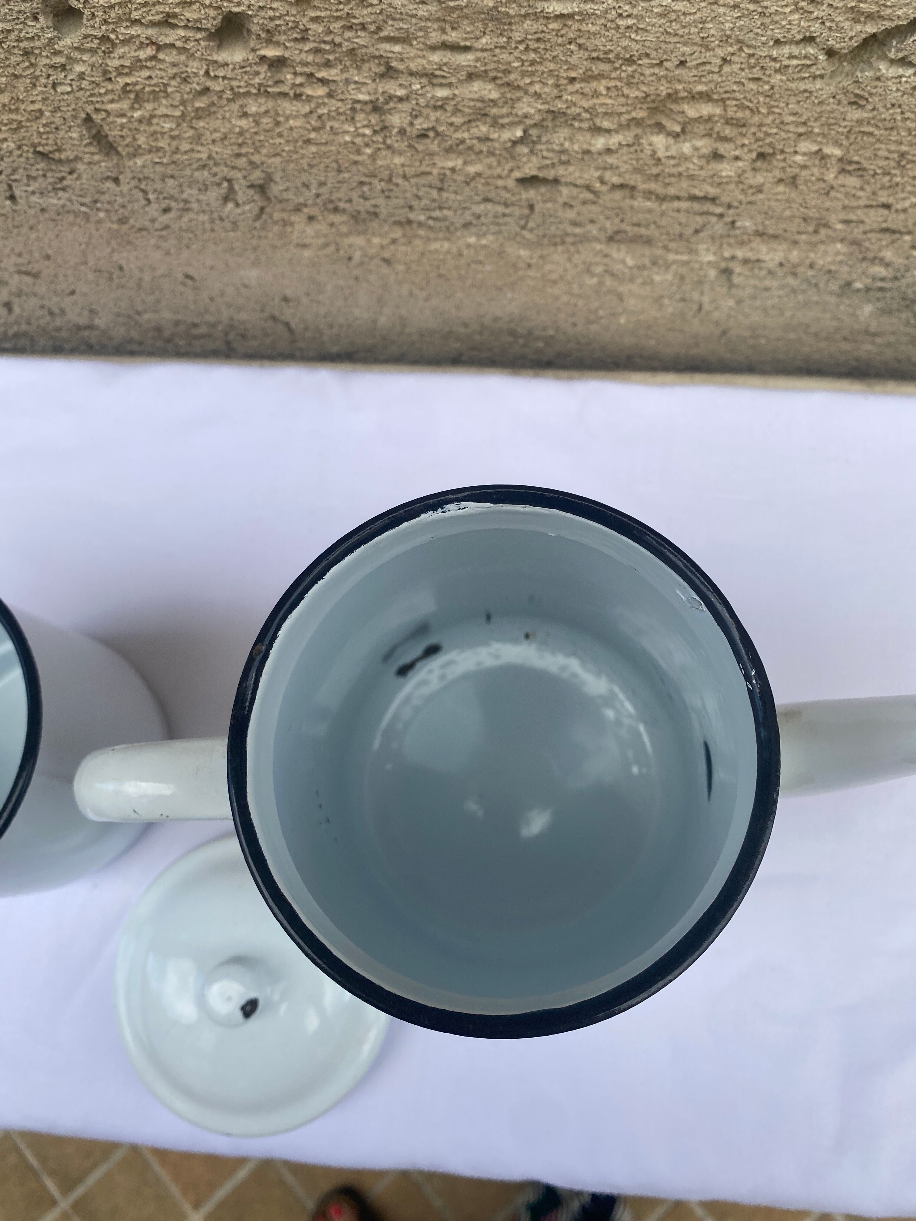 White enamelled coffee maker