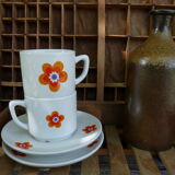 2 tasses mugs et soucoupes en porcelaine Colombia Vintage 1970s