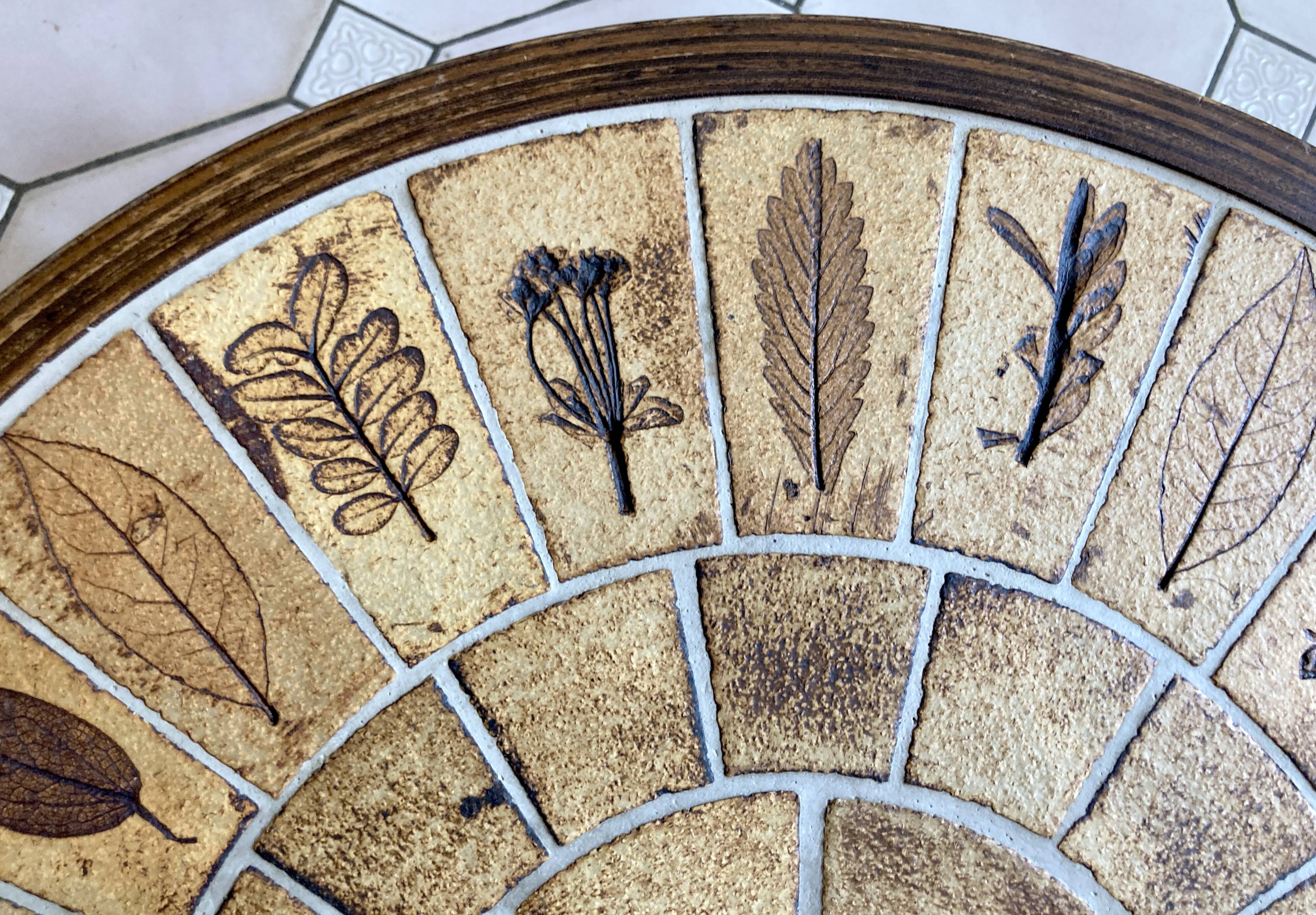 Round herbarium coffee table - Roger Capron