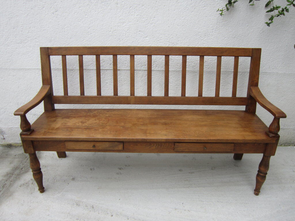 Settle in solid beech