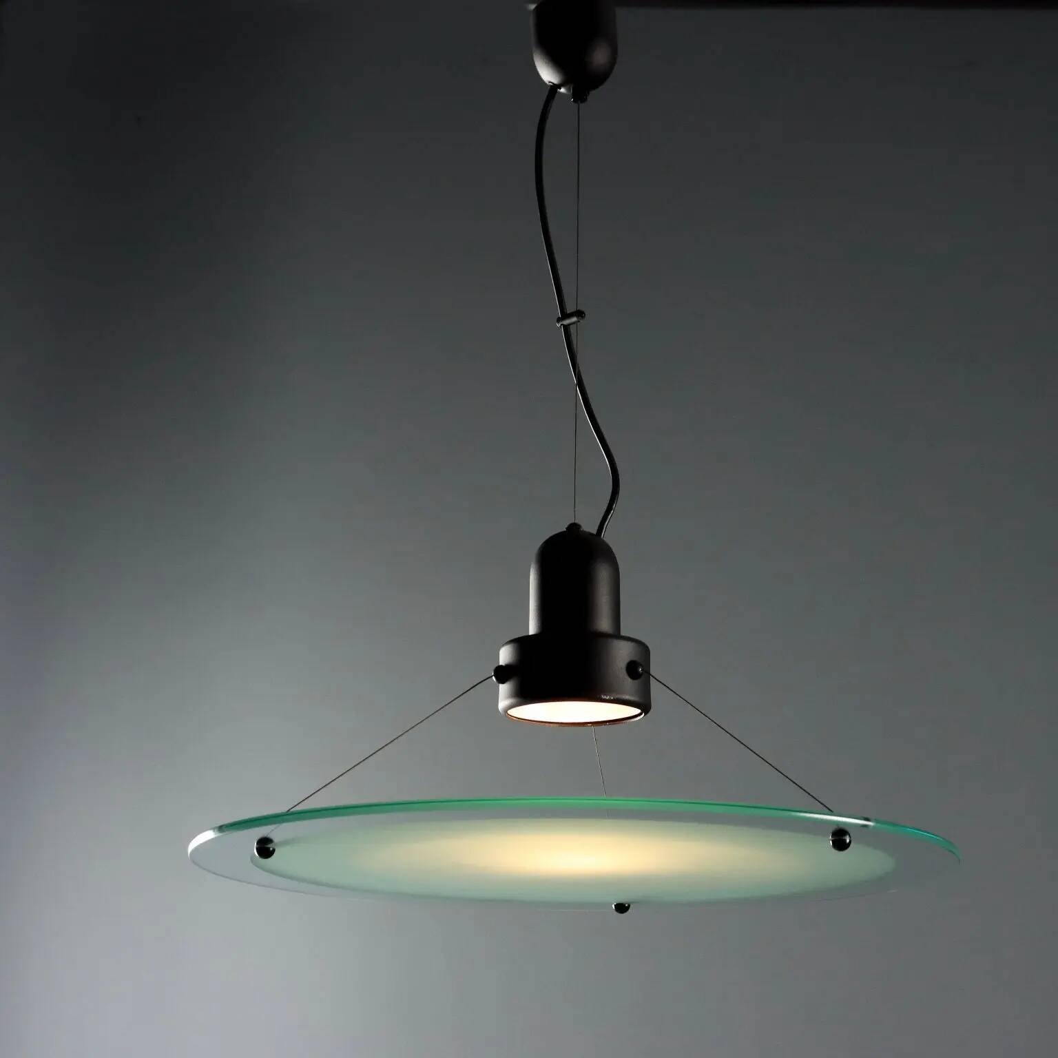 Vintage ceiling light in glass and enamelled metal, design, Italy, 1980s