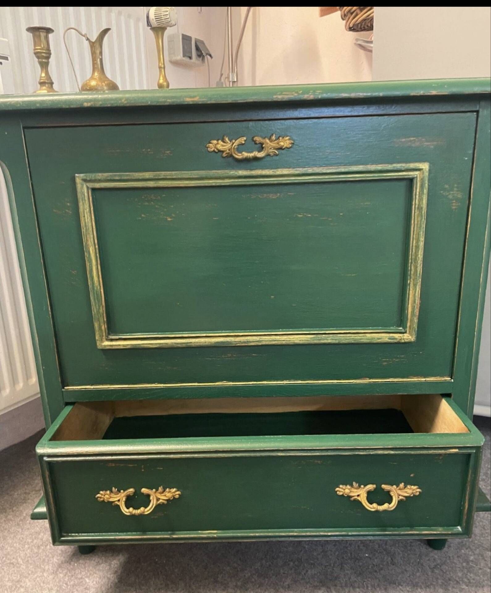 Commode Light & Green“ – handaufgearbeitetes Shabby-Chic-Unikat