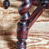 Tabouret ancien en bois massif tourné et sculpté