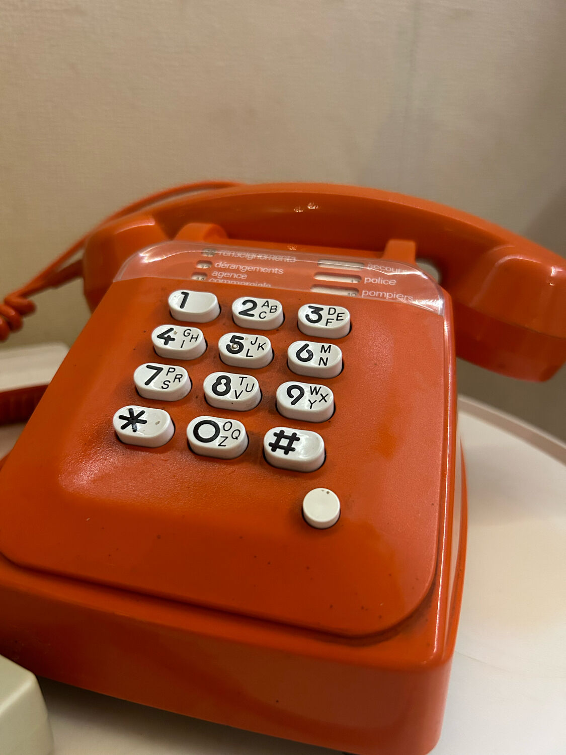 Téléphone Socotel s63 vintage orange