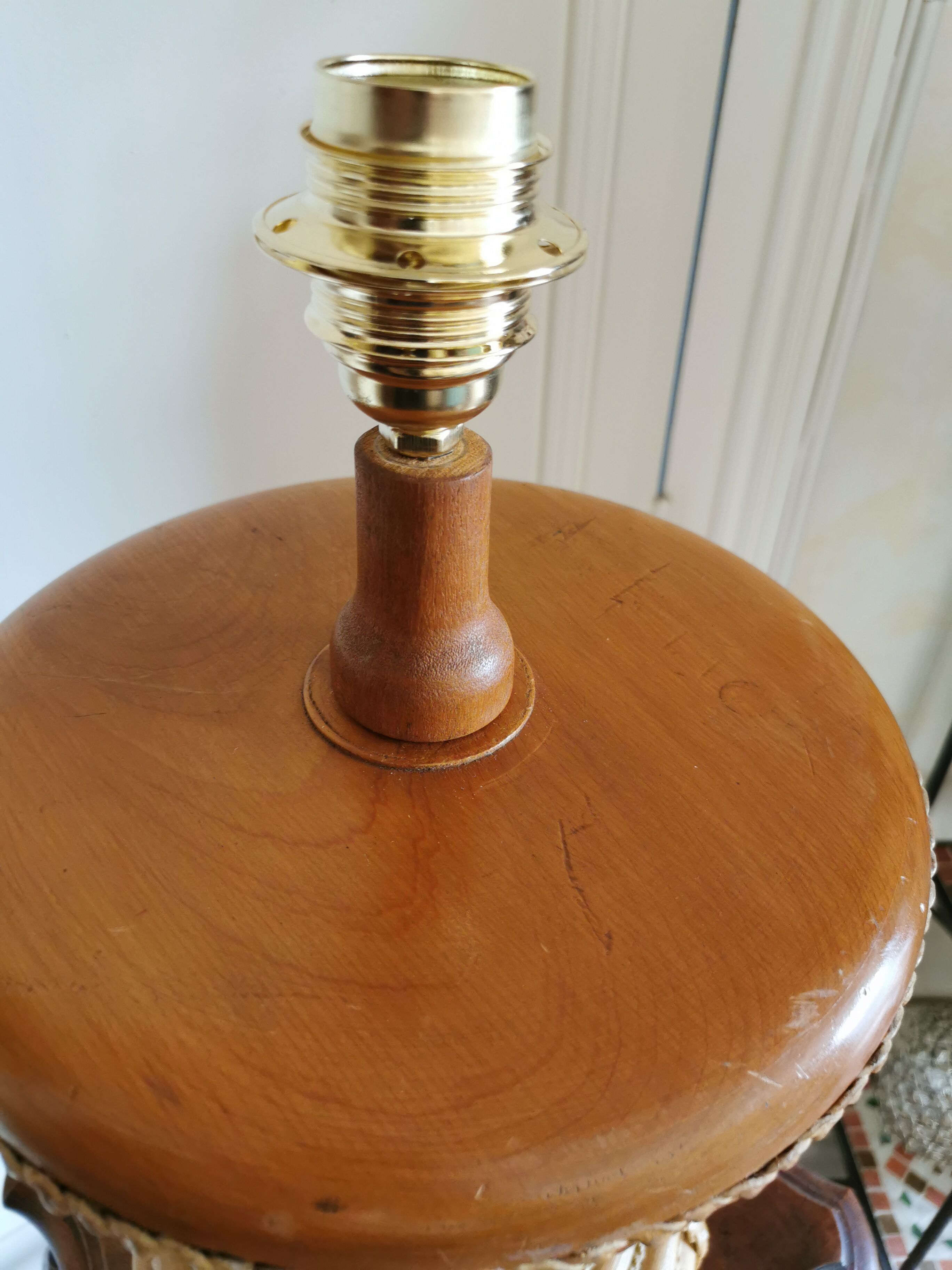 Wicker lamp, wood and leather