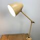Lampe de table industrielle beige du milieu du siècle, années 1960