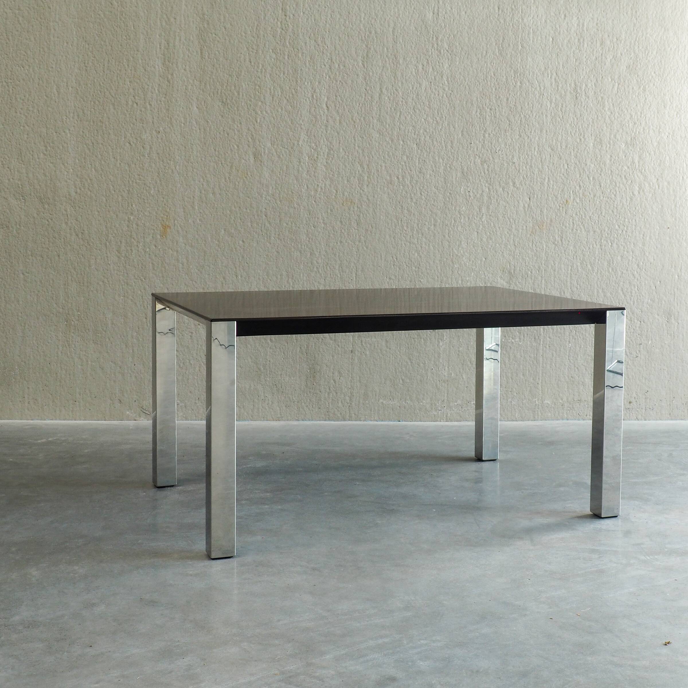 Dining table by Giovanni Offredi for Saporiti