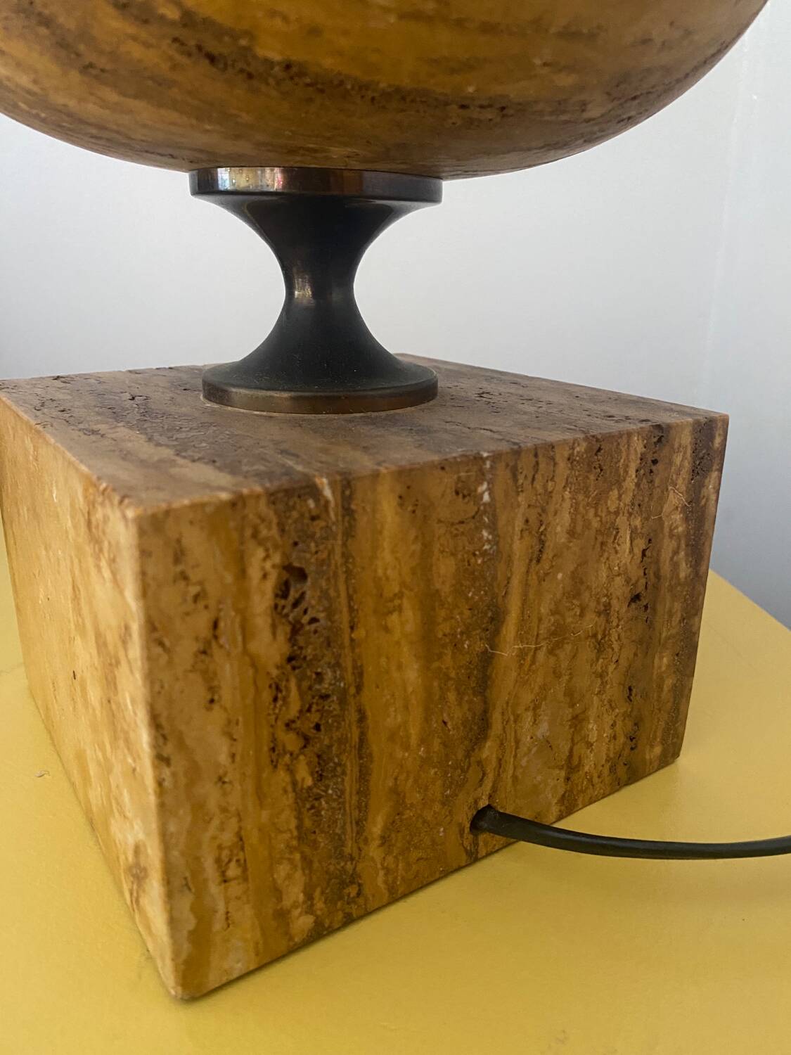 Travertine lamp