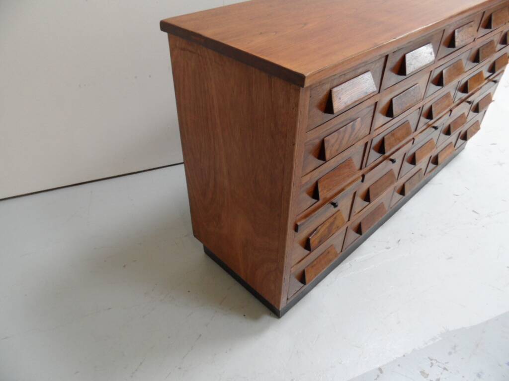 Meuble de rangement 25 tiroirs antique