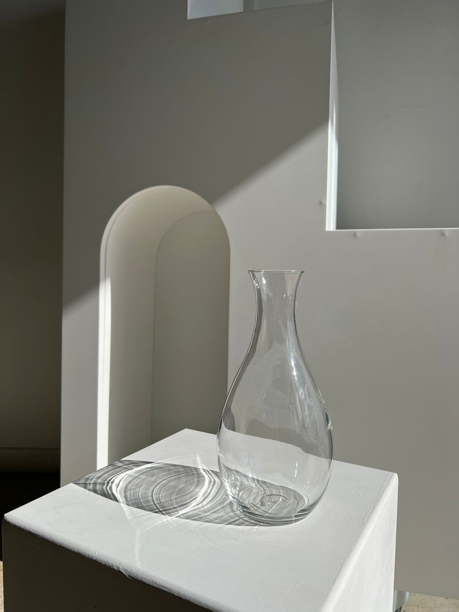 Oval glass vase and tight neck H:23,5cm