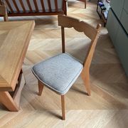 6 chaises de Guillerme et Chambron