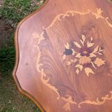 Marquetry pedestal table