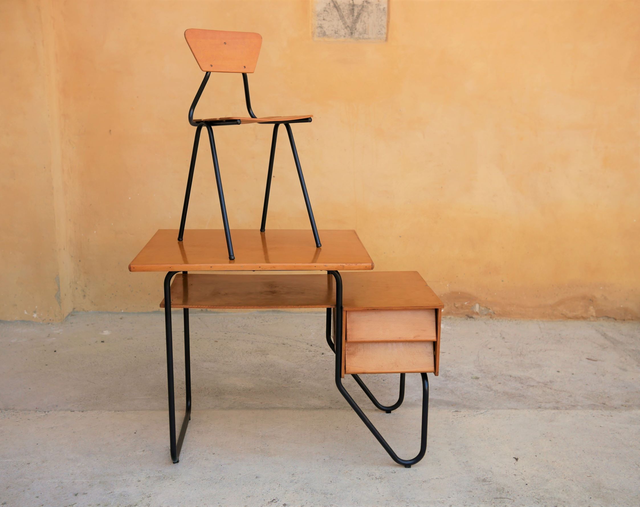 Bureau et chaise enfant vintage