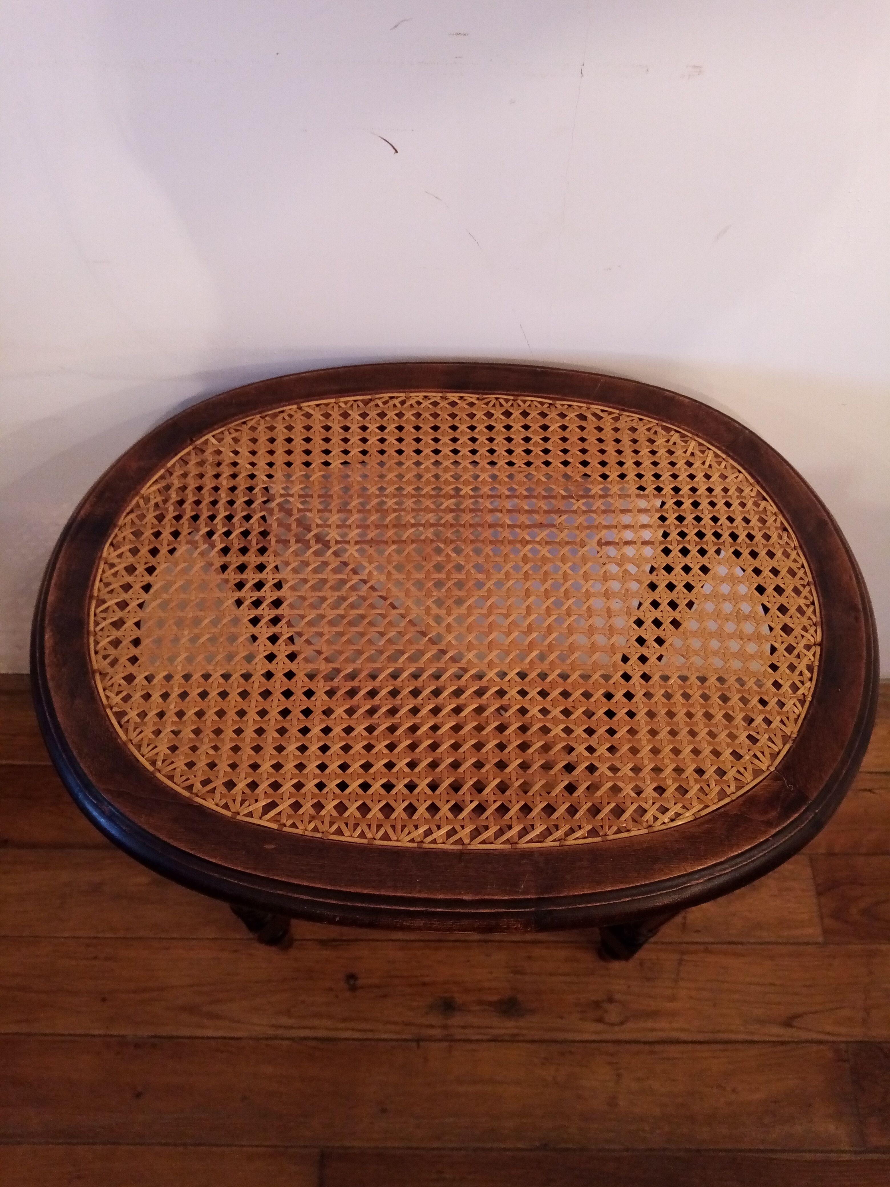 Canna stool