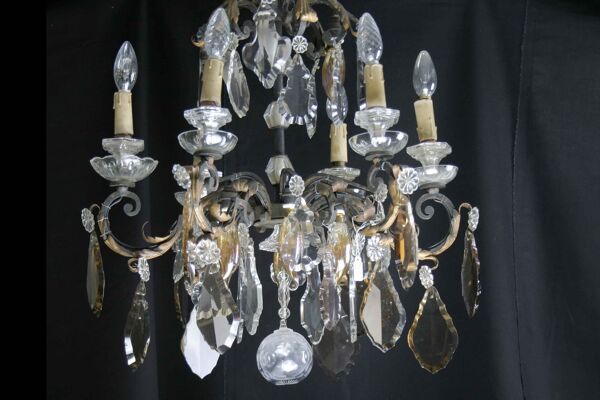 Lustre à pampille du XVIIIème siècle, cristal blanc et ambré, bronze et fer forgé doré