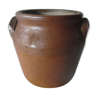 Stoneware pot