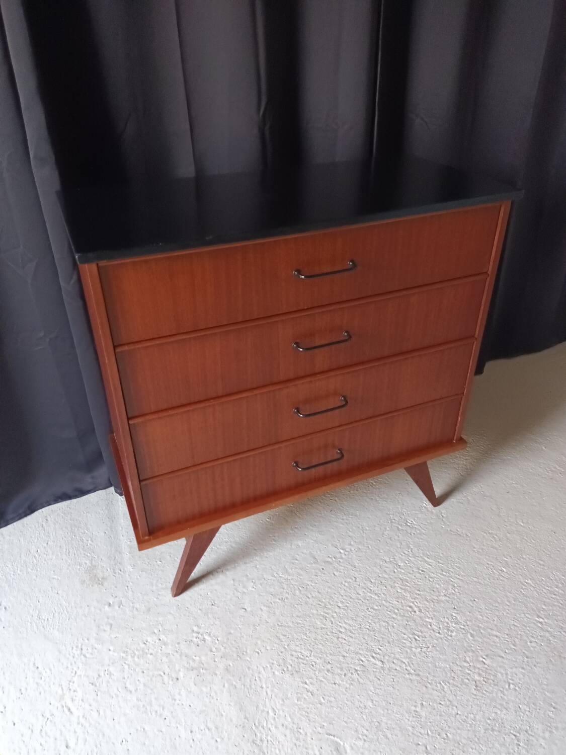 Commode vintage