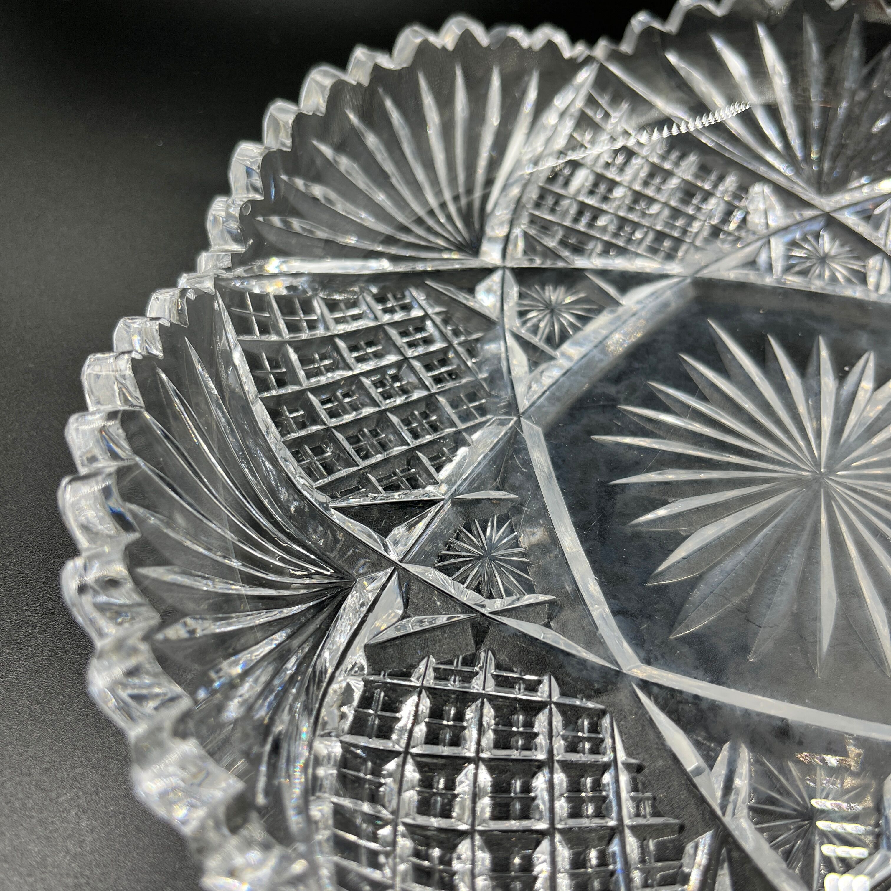 Empty crystal pocket