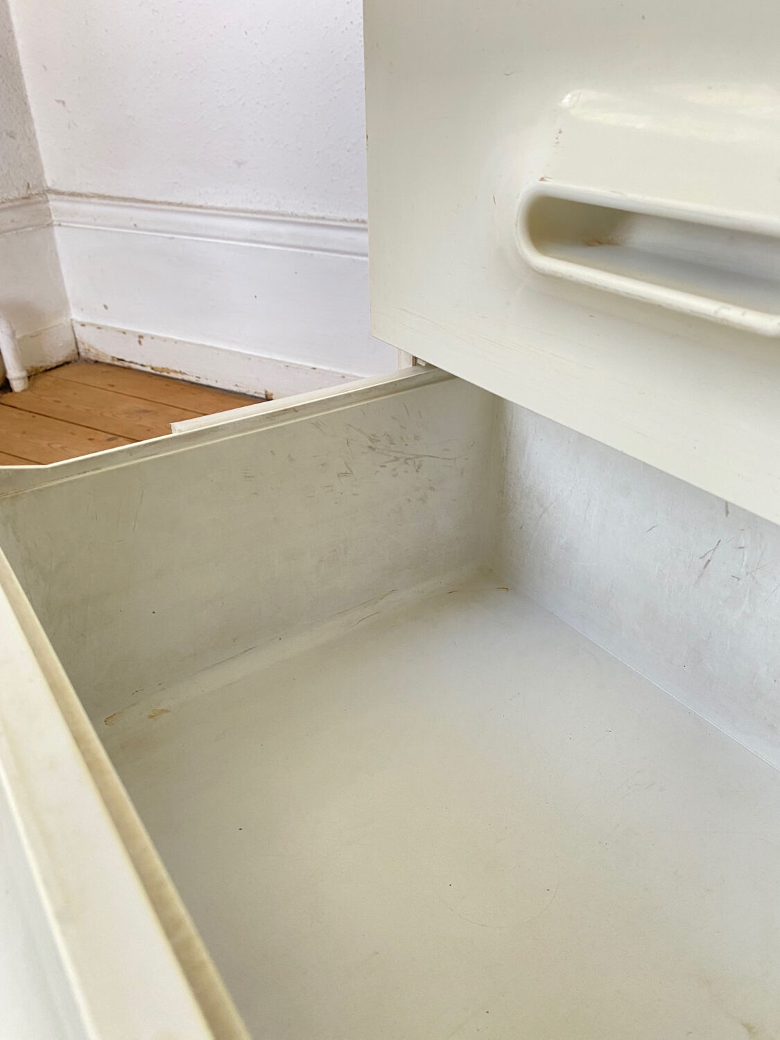 4 drawer chest of drawers