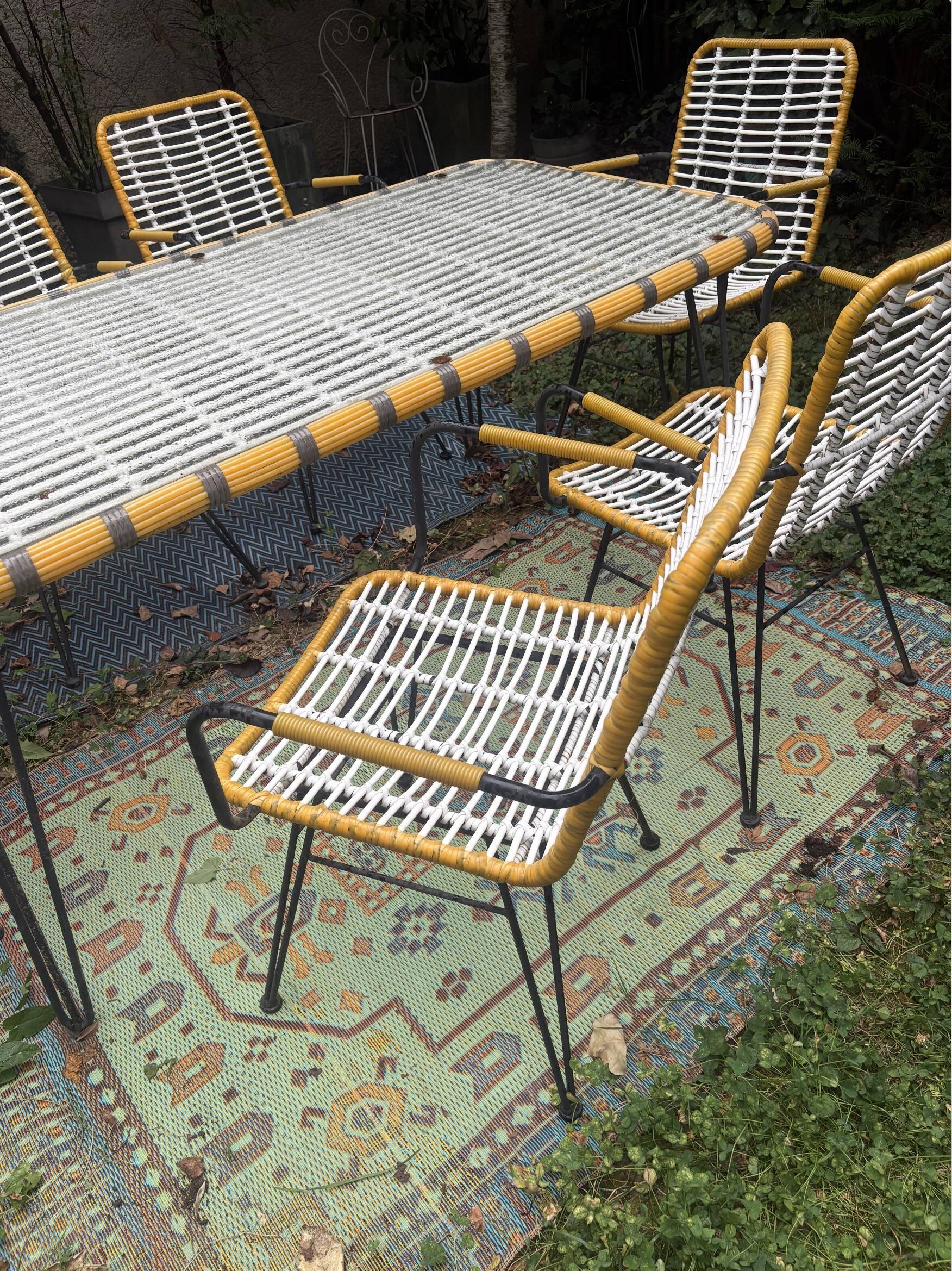 Table jardin avec  6 chaises