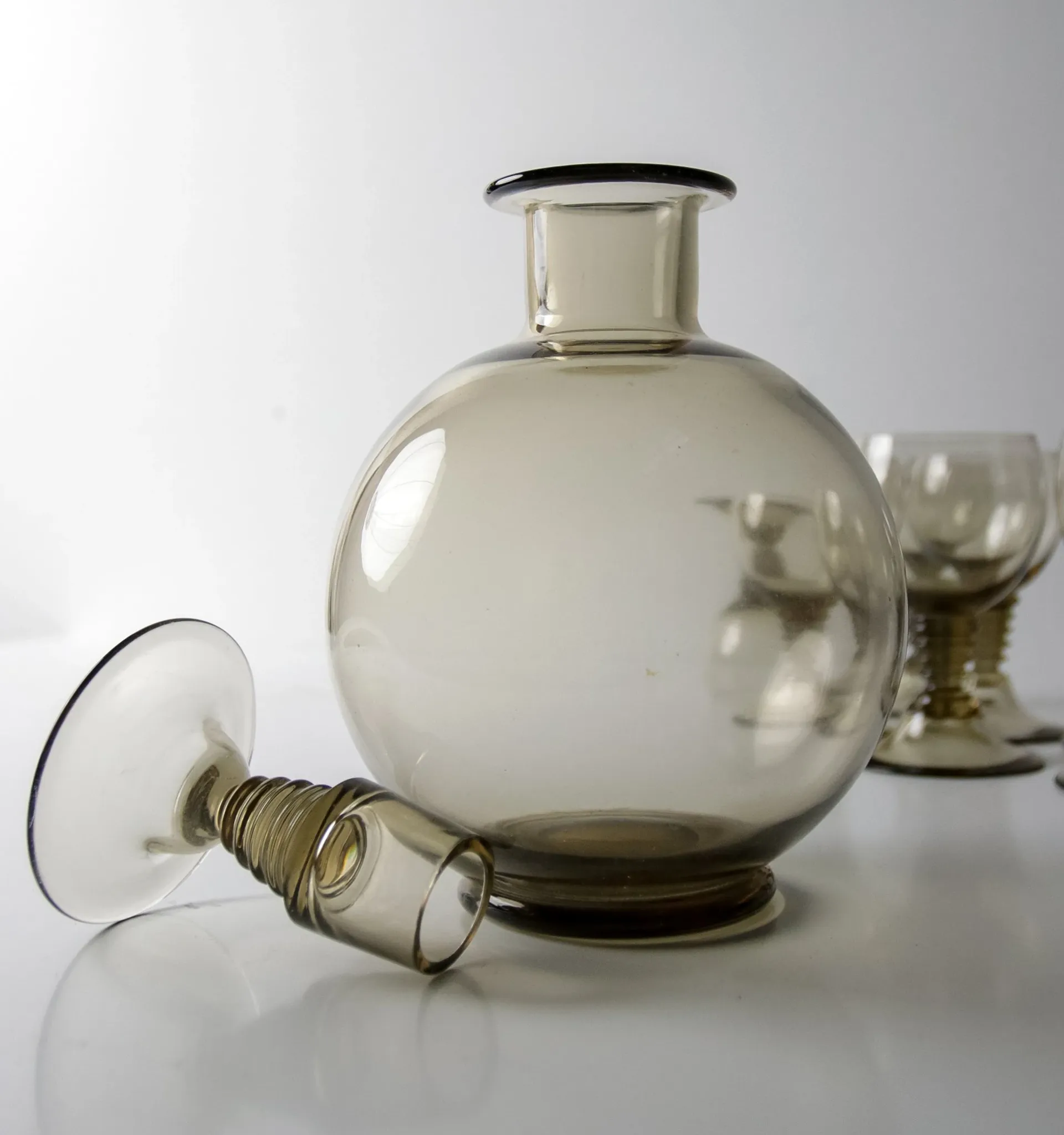 Art deco Traditie decanter with 7 glasses by W.J. Rozendaal – Kristalunie