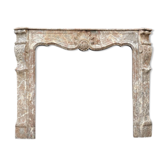 Cheminée régence en marbre gris des ardennes, xviiième siècle