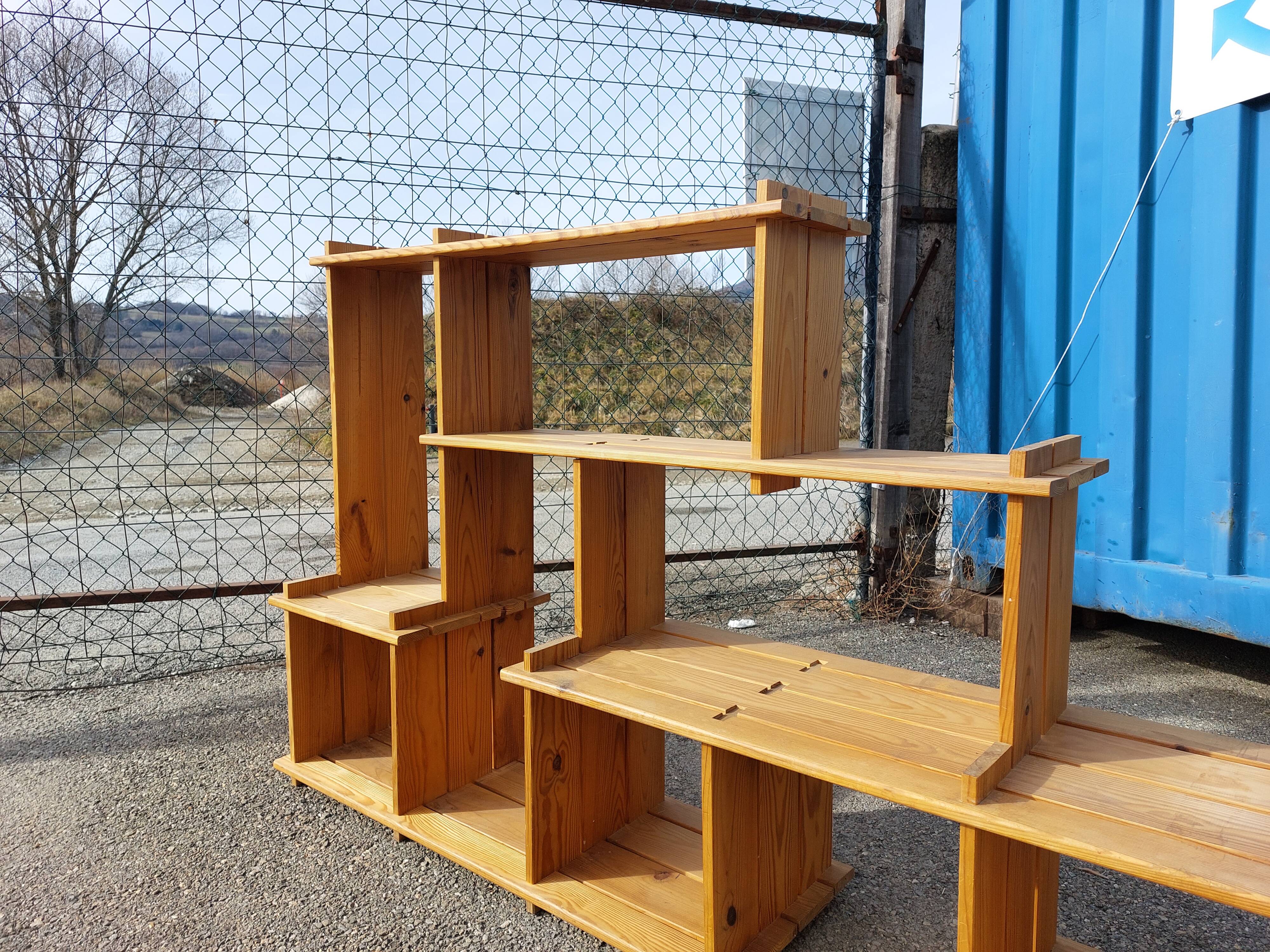 Vintage library and staircase shelf in solid pine - 1980s