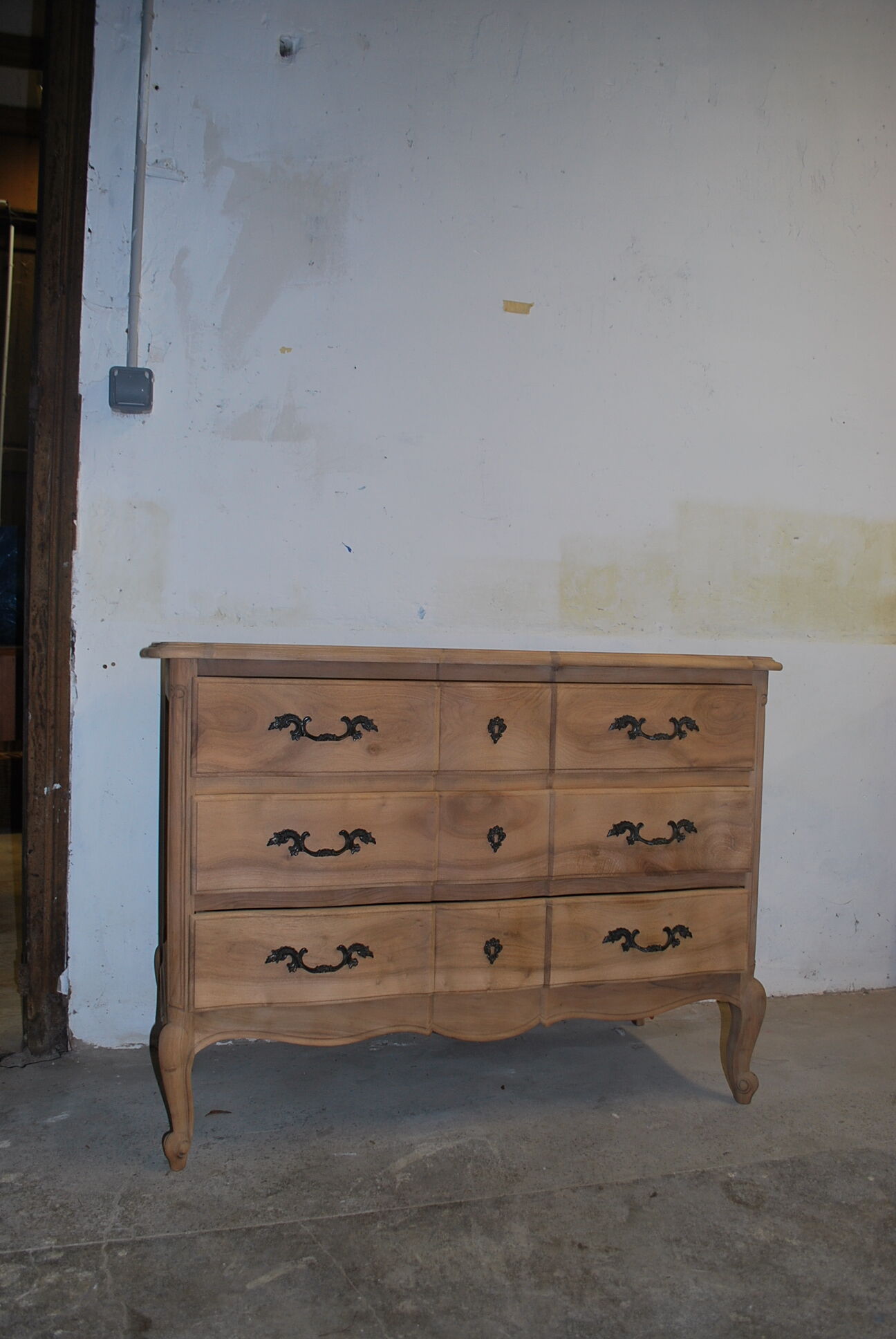 Chest of drawers Louis XV style raw wood