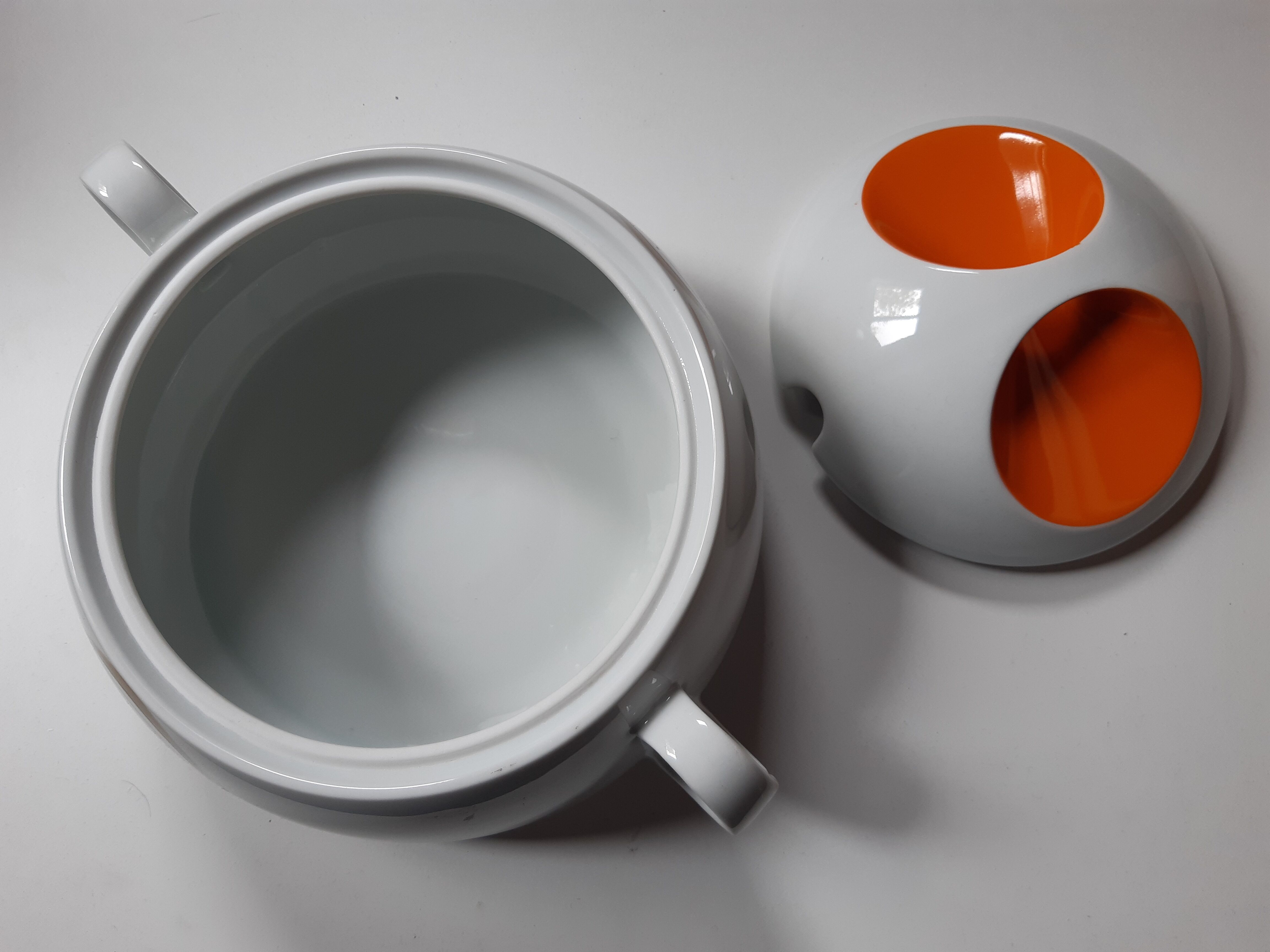 Soup tureen vintage 1970, Bavarian porcelain, Bareuther