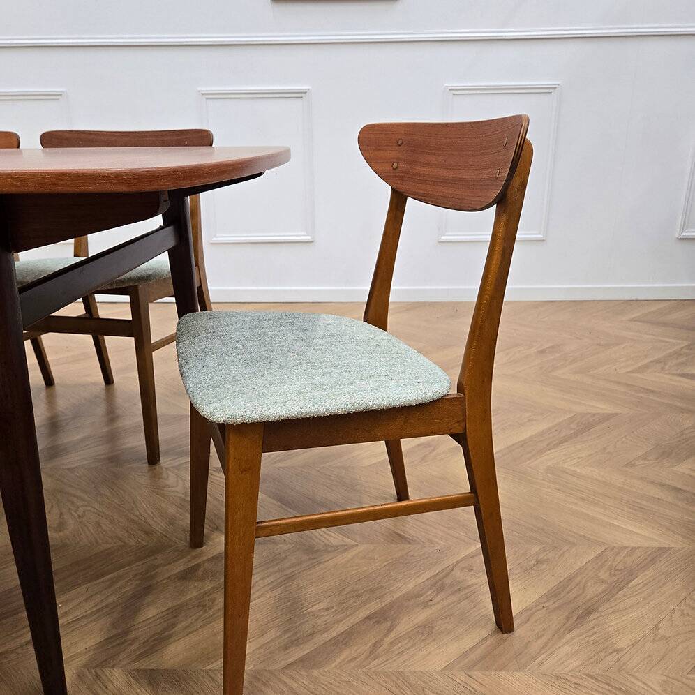 Set of 6 green fabric chairs