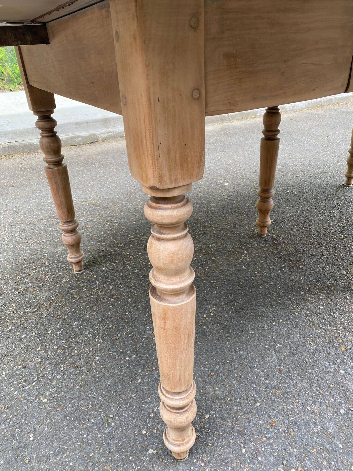 Table ronde extensible Louis Philippe XIXème à volet pliable 6 pieds 200cm