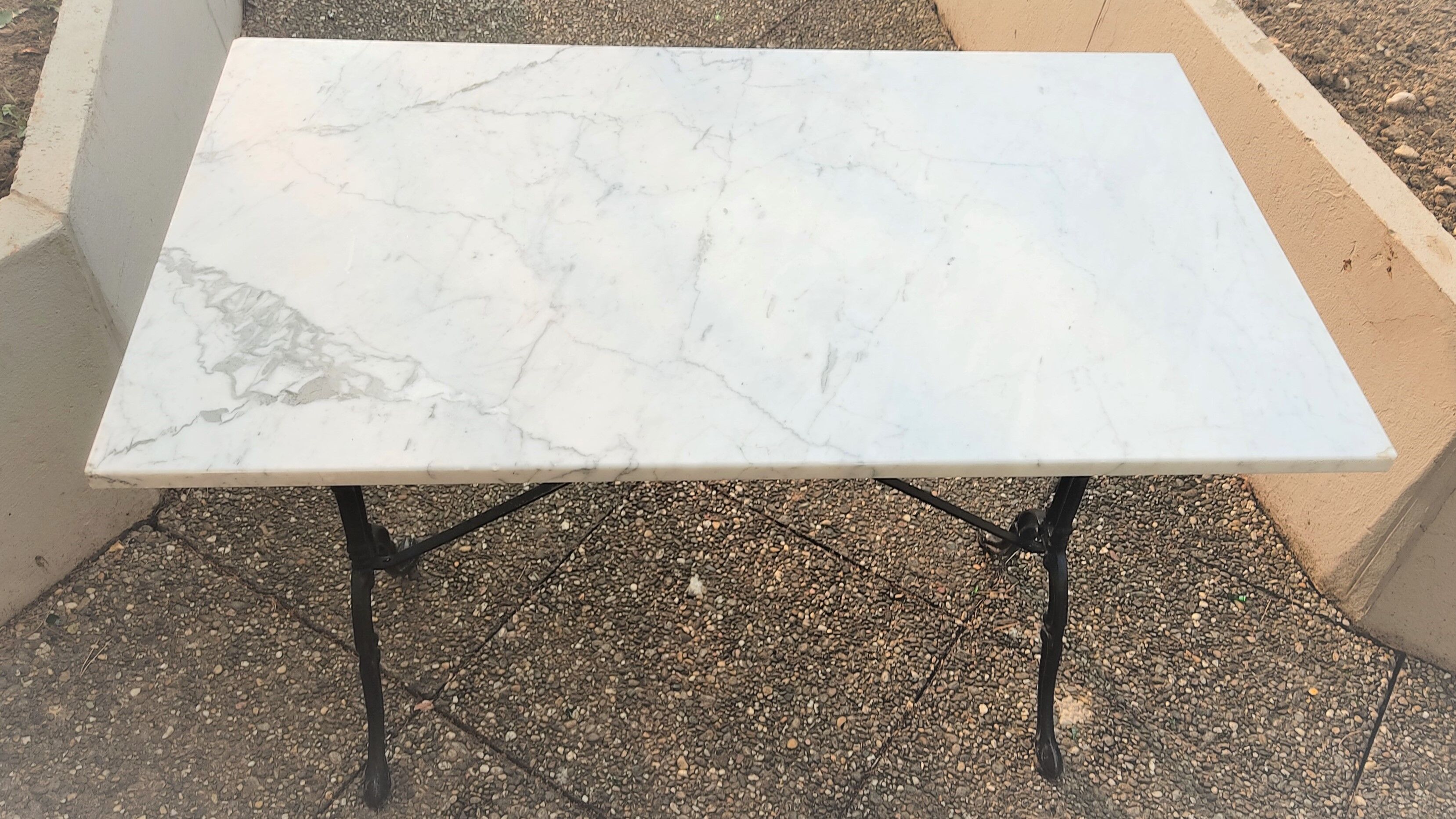 Table en marbre carrare poli
