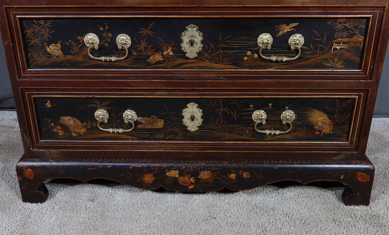 Chinese Cabinet in Lacquered Wood and Painted Wood – Early 20th Century