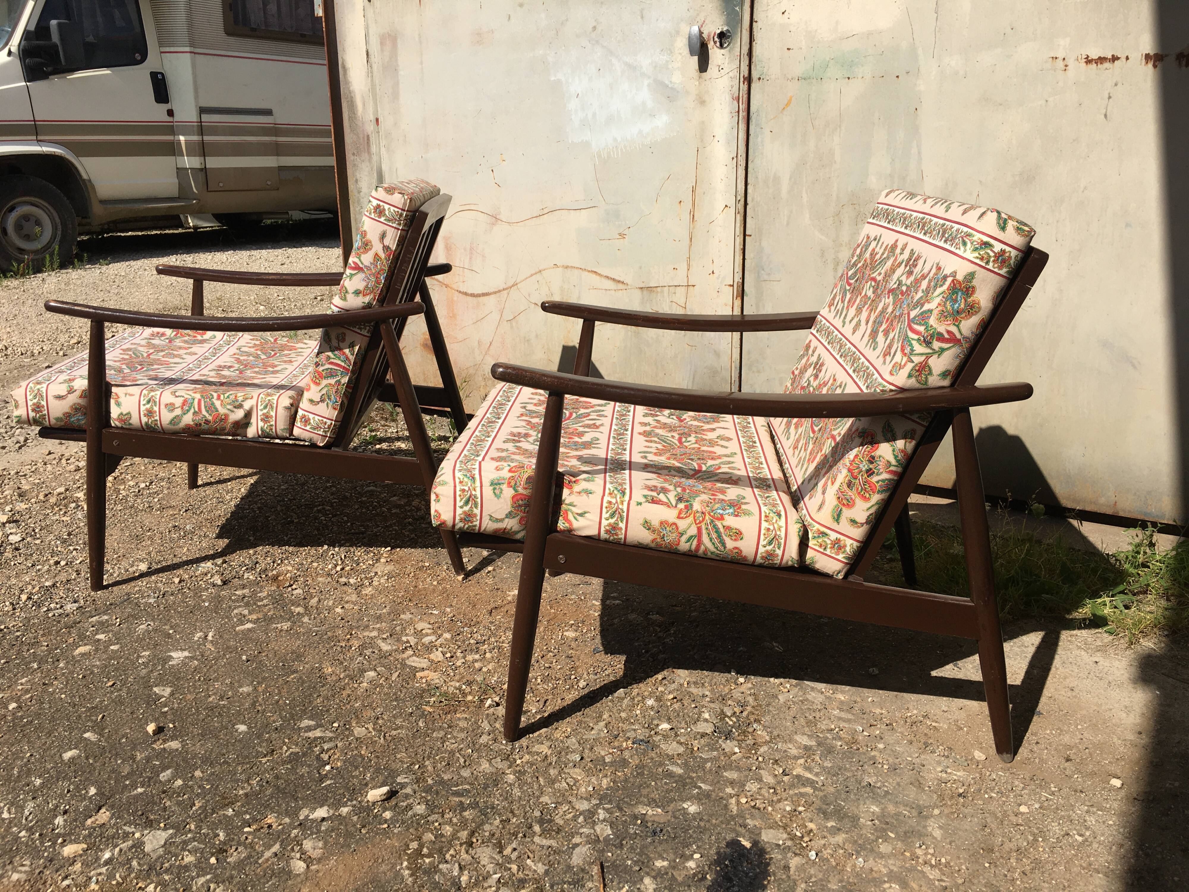 Scandinavian 60s wood chairs to restore