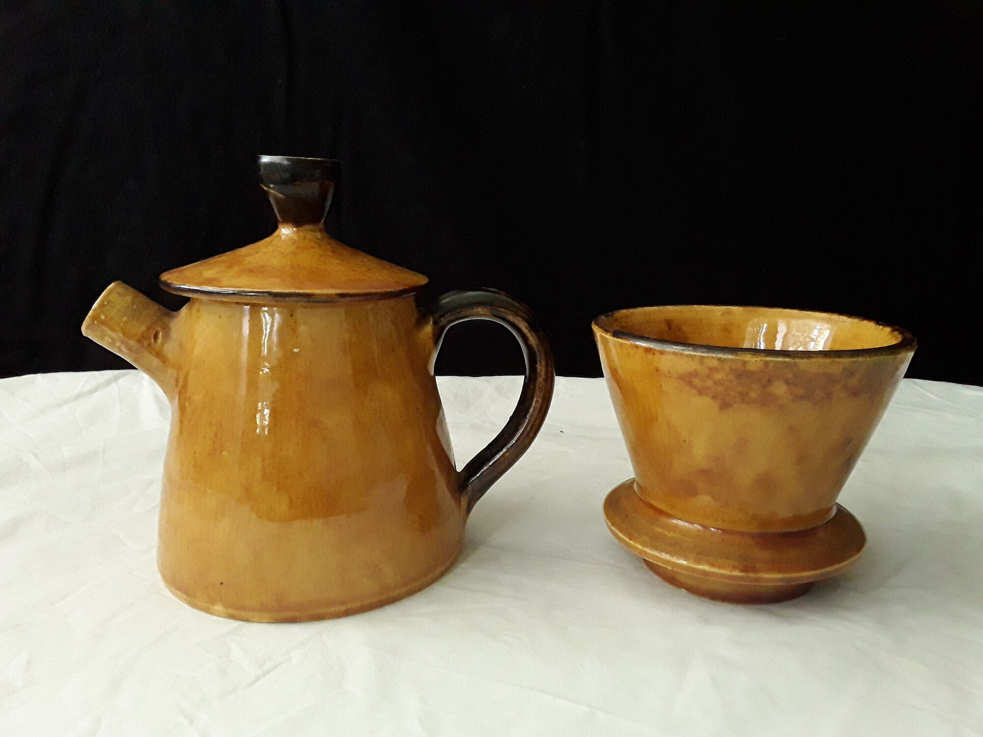 Coffee maker 1950 Mourre and Milon pottery of Provence Dieulefit