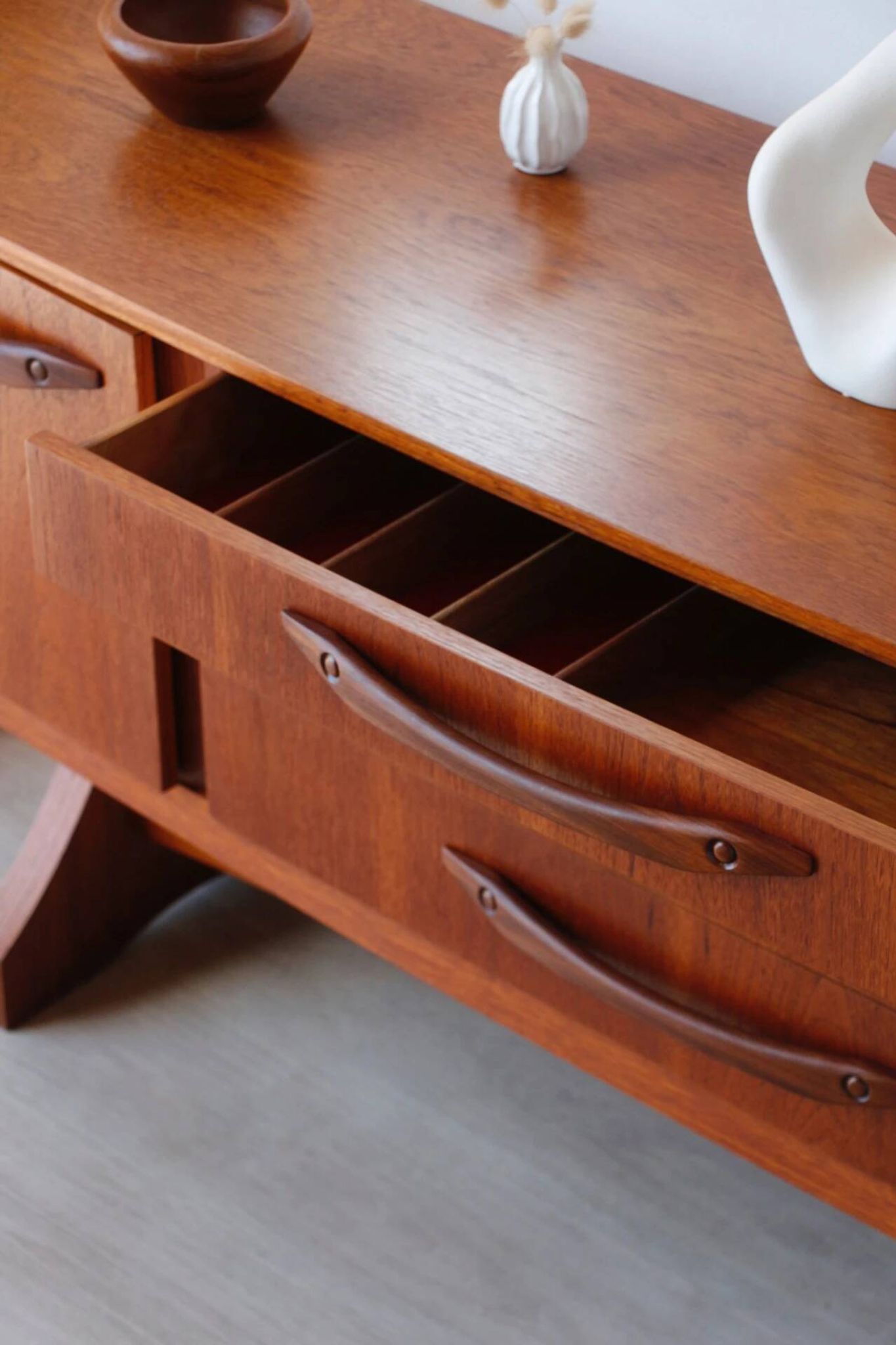 Enfilade Beautility teck | Design vintage