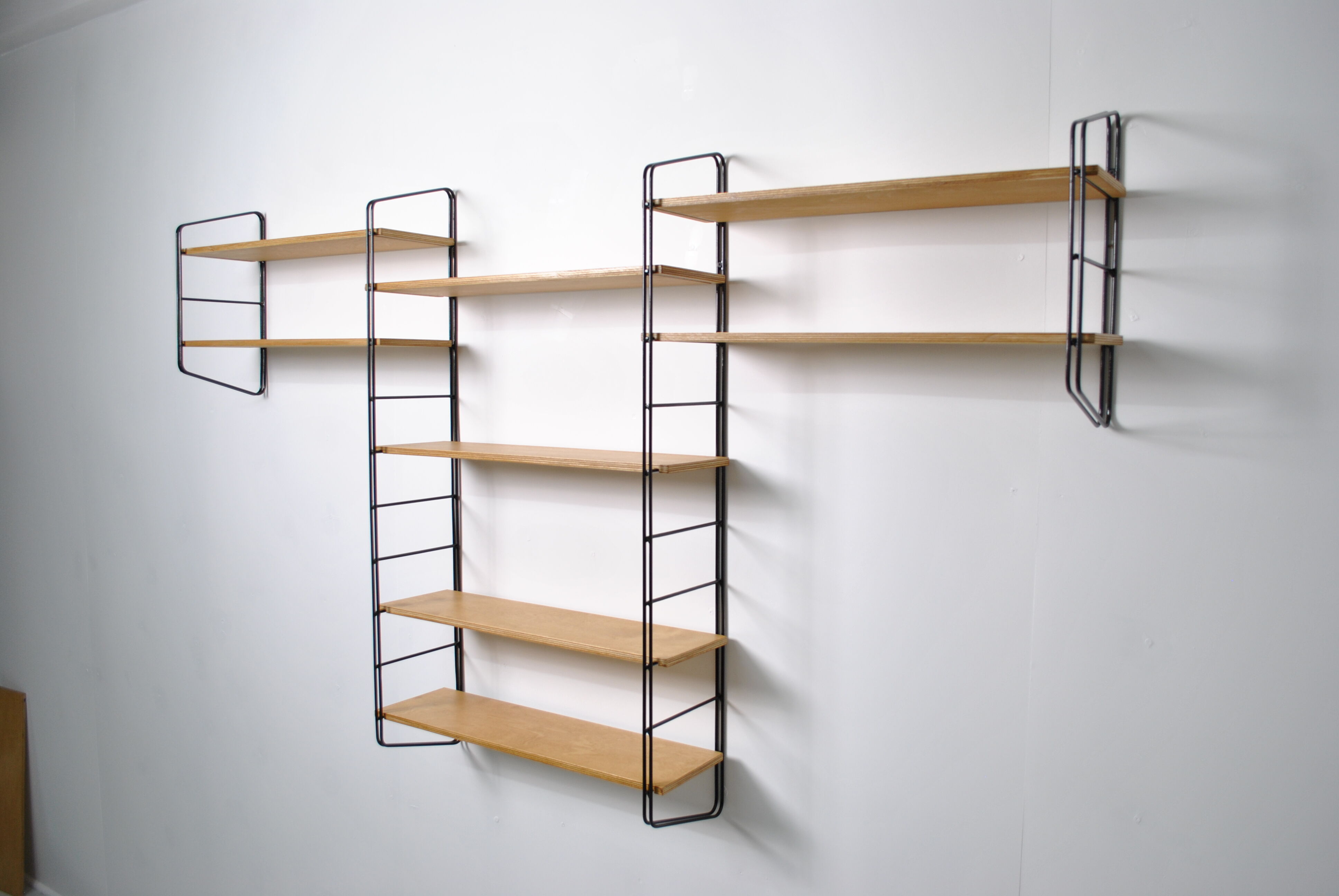 String-type shelf, 1970s