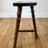 Tripod stool in beaded wood / turned 40s