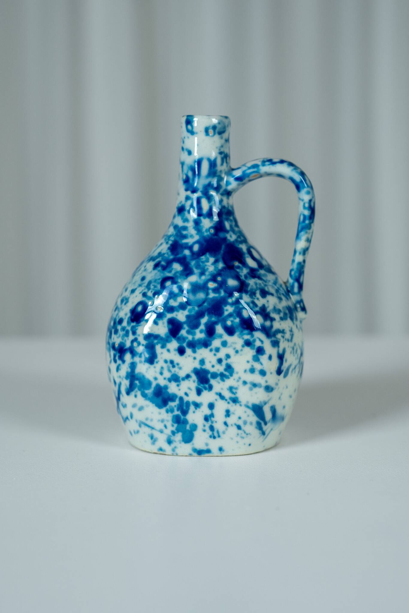 Blue spotted ceramic soliflore