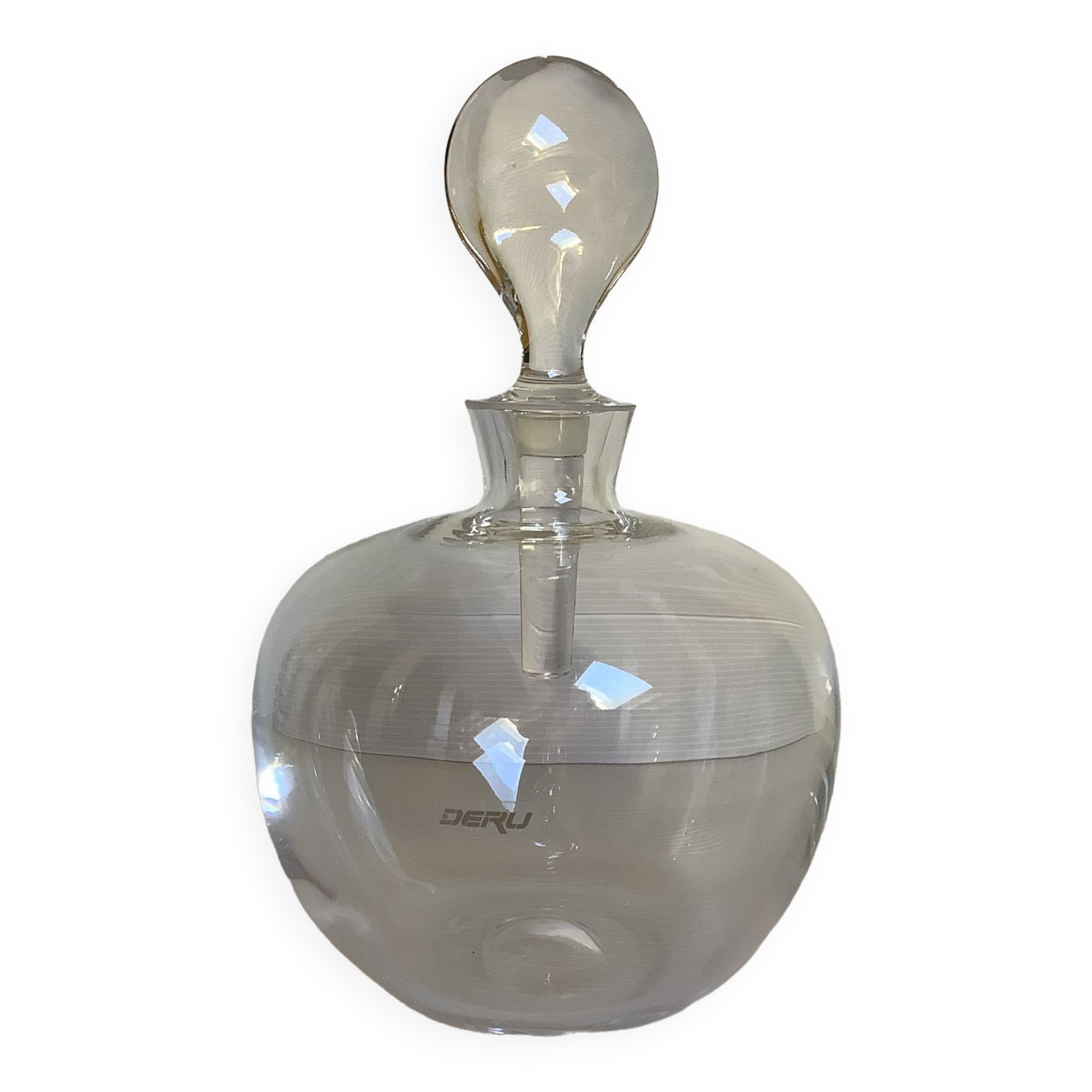 Apple-shaped carafe