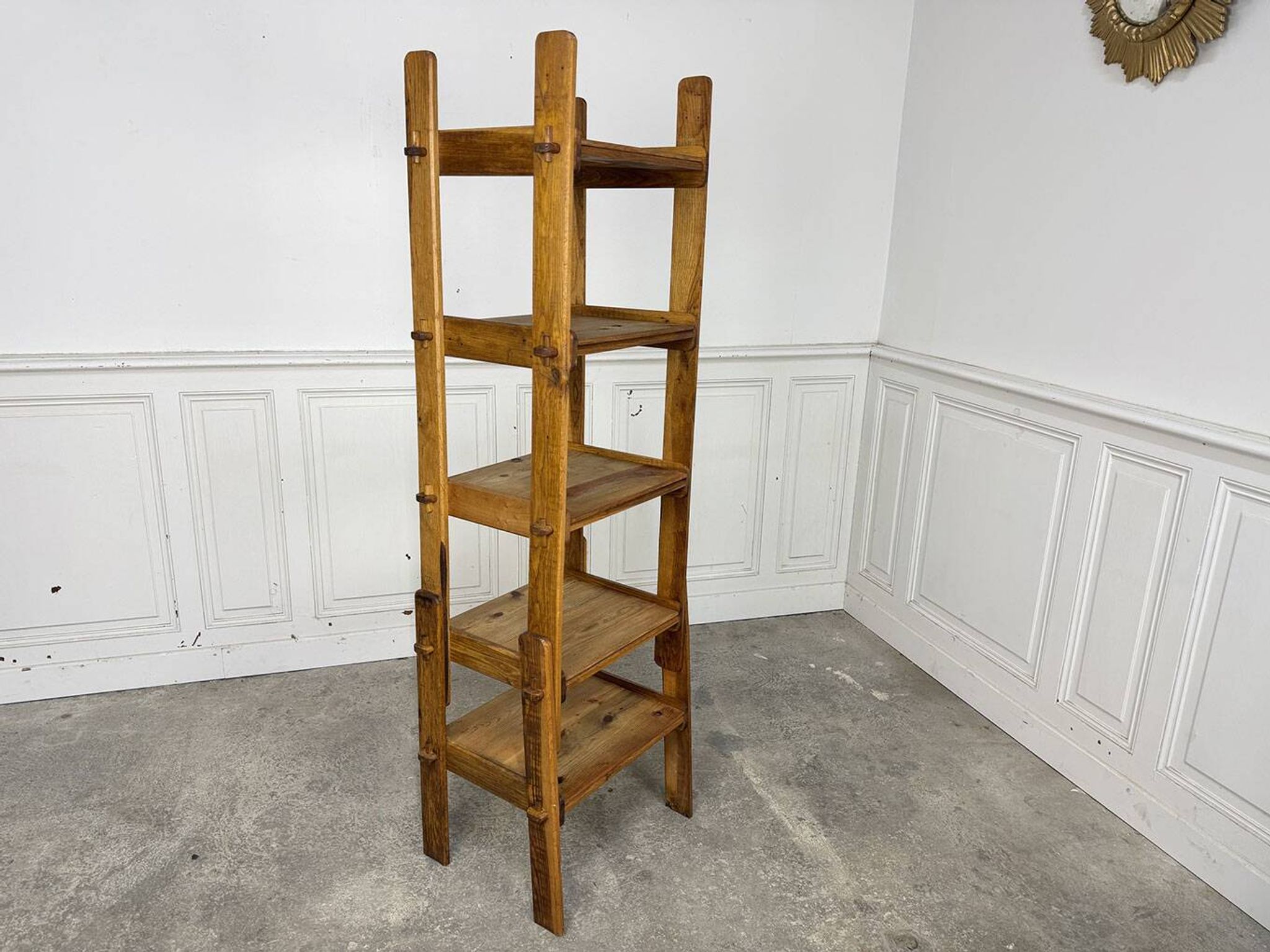 Etagère brutaliste 1950 en hêtre