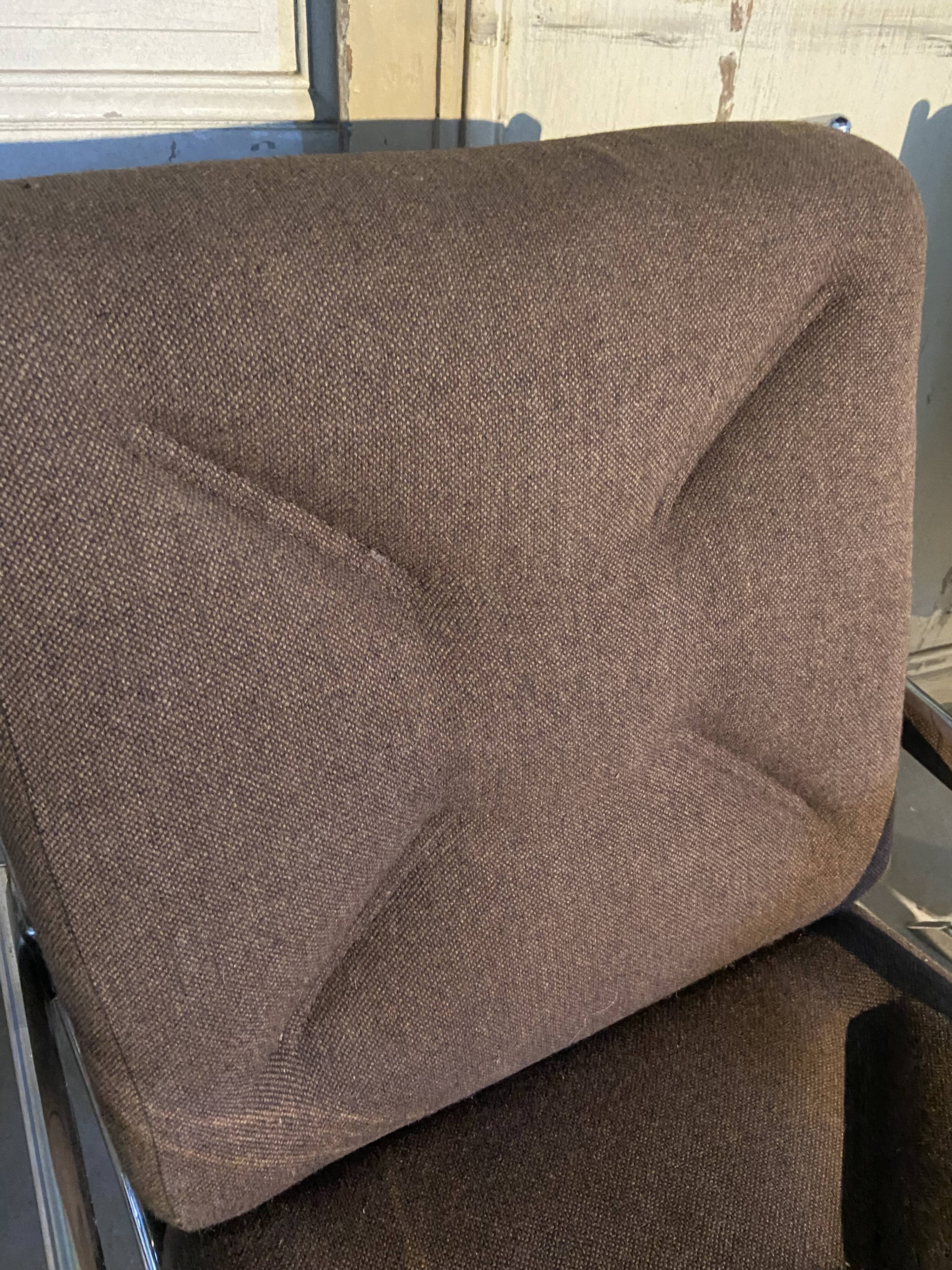 Pair of 70s designer armchairs/chairs in chrome and brown fabric