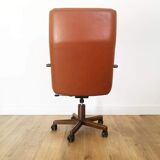 Office chair in upholstered skai